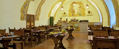 Salle à manger du Parador de Chinchón 