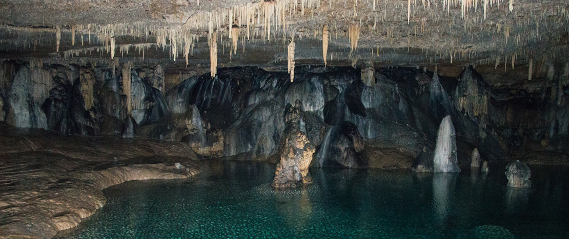 Höhle von Los Cristinos im Naturpark von Urbasa und Andía, Navarra
