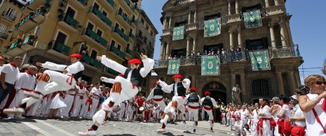 Gonitwa byków podczas święta San Fermín