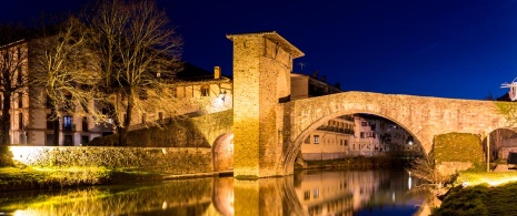 Ponte sul fiume Cadagua di Balmaseda a Biscaglia, Paesi Baschi