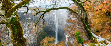 Gujuli-Wasserfall, Álava, Baskenland 