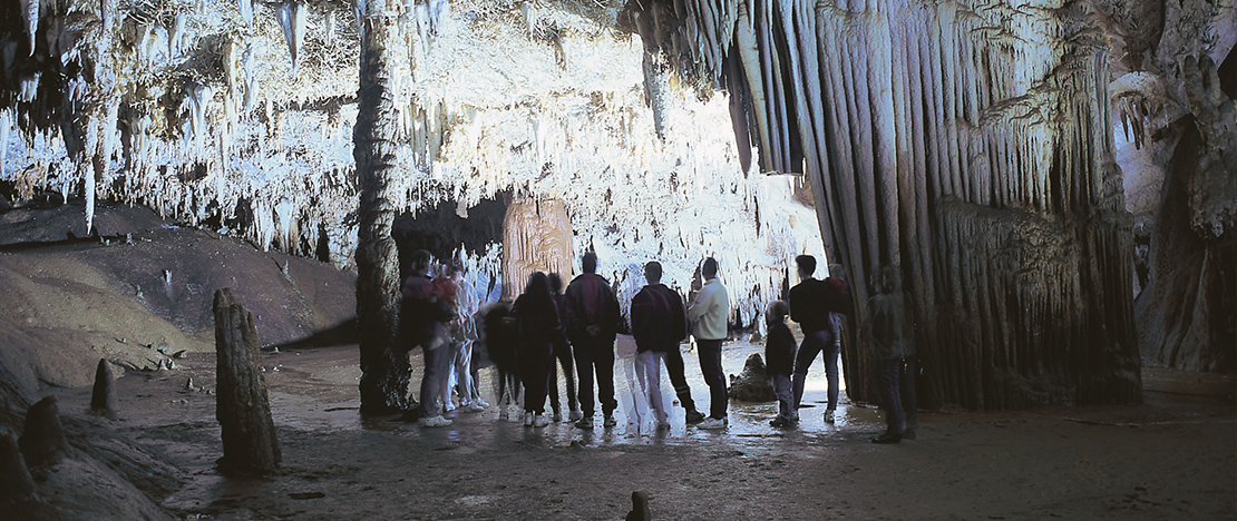 La grotte de Pozalagua, Biscaye La grotte de Pozalagua, Biscaye