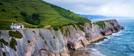 Veduta di una scogliera dell