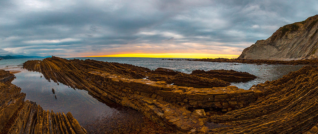 Flysch cliffs. Itzurun beach, Zumaia, Vizcaya, Basque Country