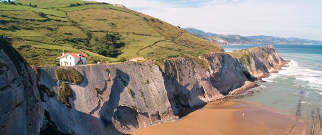 Maré baixa em Zumaia. País Basco Maré baixa em Zumaia. País Basco