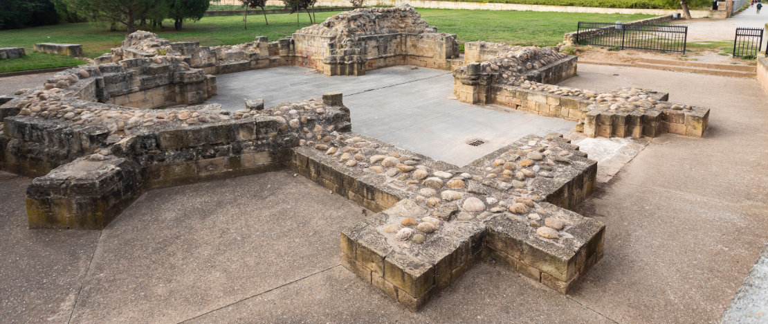 Detalle de los restos del antiguo Hospital de San Juan de Acre en Navarrete, La Rioja