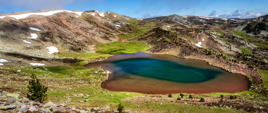 Vista de uma das lagoas nos Picos de Urbión, em Soria Vista de uma das lagoas nos Picos de Urbión, em Soria