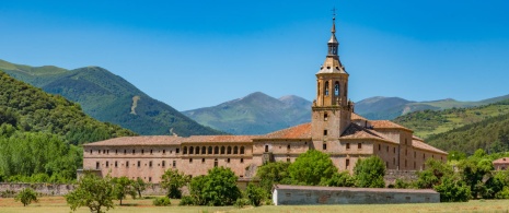 Vista del Monasterio San Millán de Yuso en San Millán de la Cogolla, La Rioja