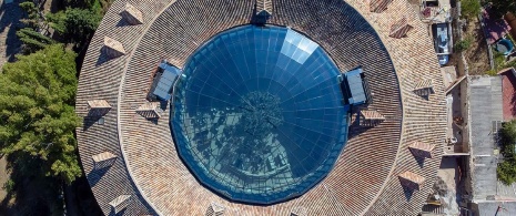 Luftaufnahme des Thermalbads Castilla Termal in Brihuega, Kastilien-La Mancha