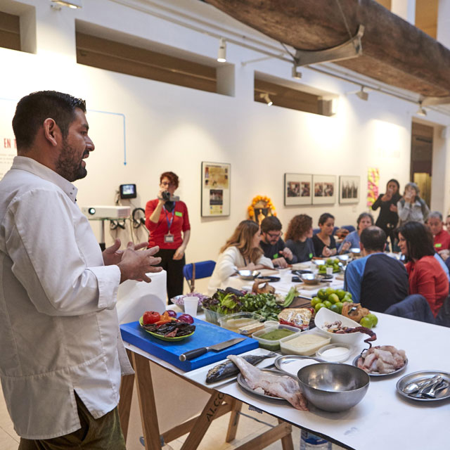 Oficina de cozinha no Museu Antropológico de Madri pelo Gastrofestival dentro do evento Madri Fusión