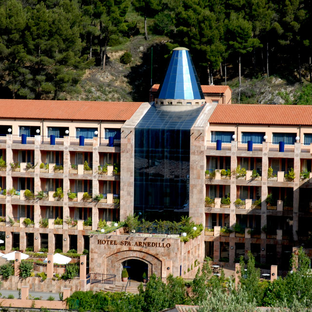 Vedute dell'esterno delle Terme di Arnedillo