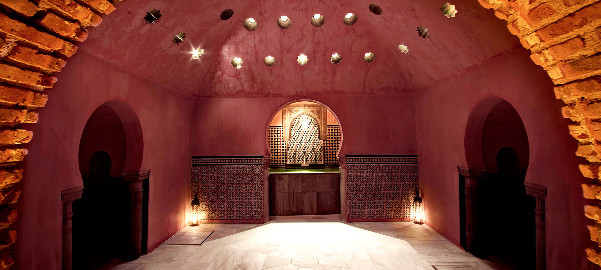 グラナダのアラブ浴場のホットストーンルーム