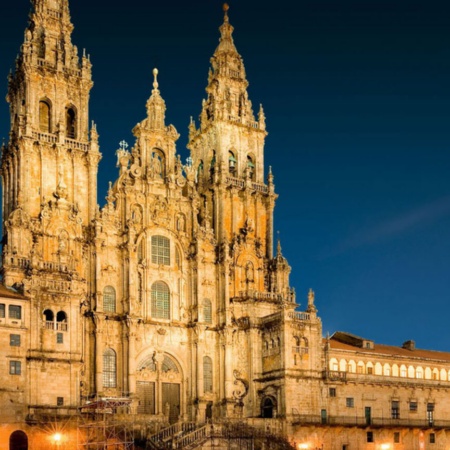 Die Kathedrale von Santiago bei Nacht