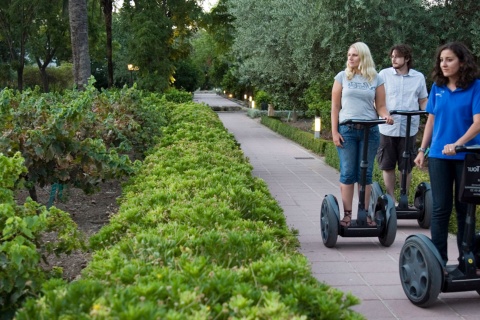 Touristen im Königlichen Botanischen Garten