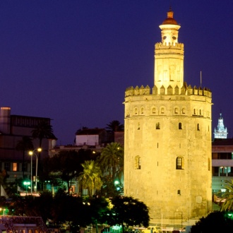 Vista noctura de la Torre del Oro, Sevilla