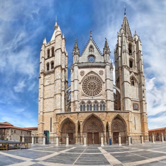 Façade de la cathédrale de León