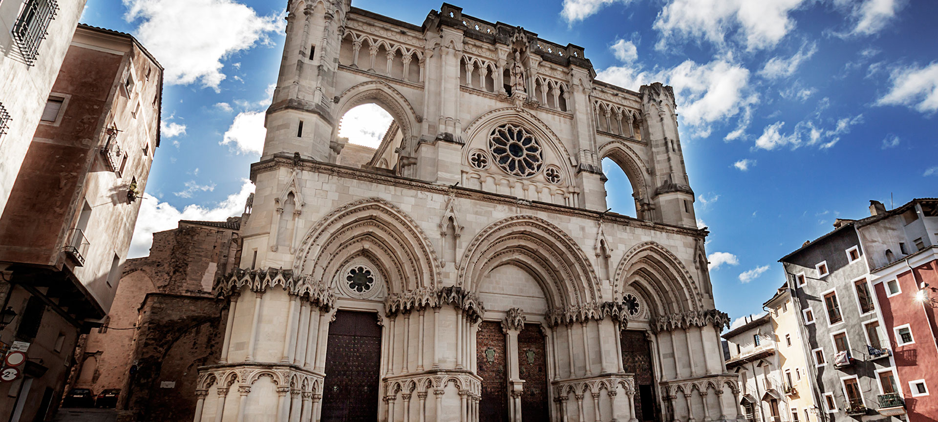 Façade de la cathédrale de Cuenca Façade de la cathédrale de Cuenca