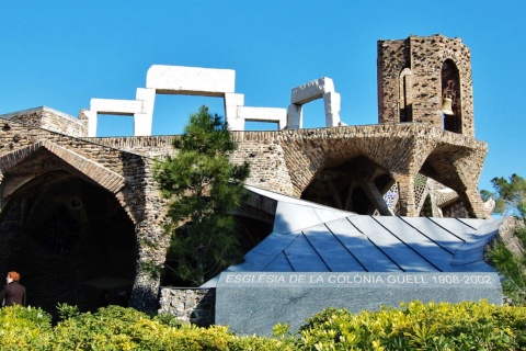 Crypte de la colonie Güell, Barcelone © María Rosa Ferré