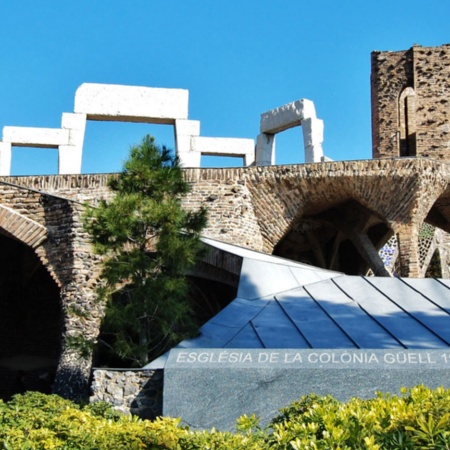 Crypte de la colonie Güell, Barcelone © María Rosa Ferré