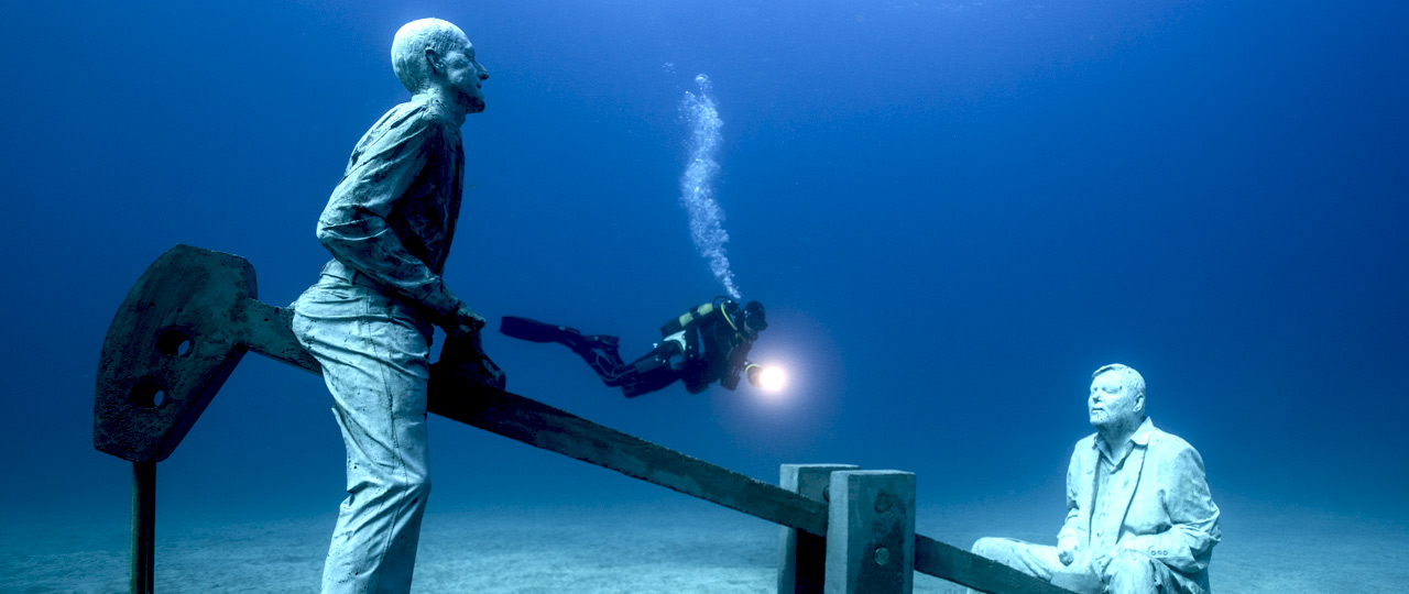 Opera «Desregulado» di Jason deCaires Taylor nel museo Atlantico di Lanzarote Opera «Desregulado» di Jason deCaires Taylor nel museo Atlantico di Lanzarote