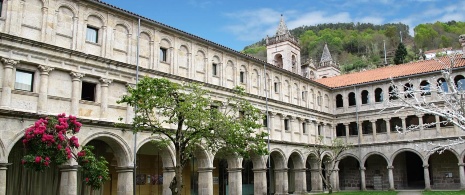 Klasztor i hotel – Parador de Santo Estevo w Rivas de Sil
