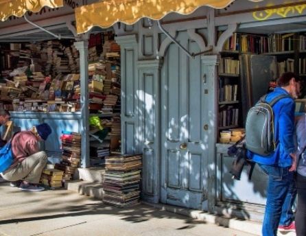 The most original places to shop in Spain: shops with a hundred years or more of history behind them to whisk you back to the past